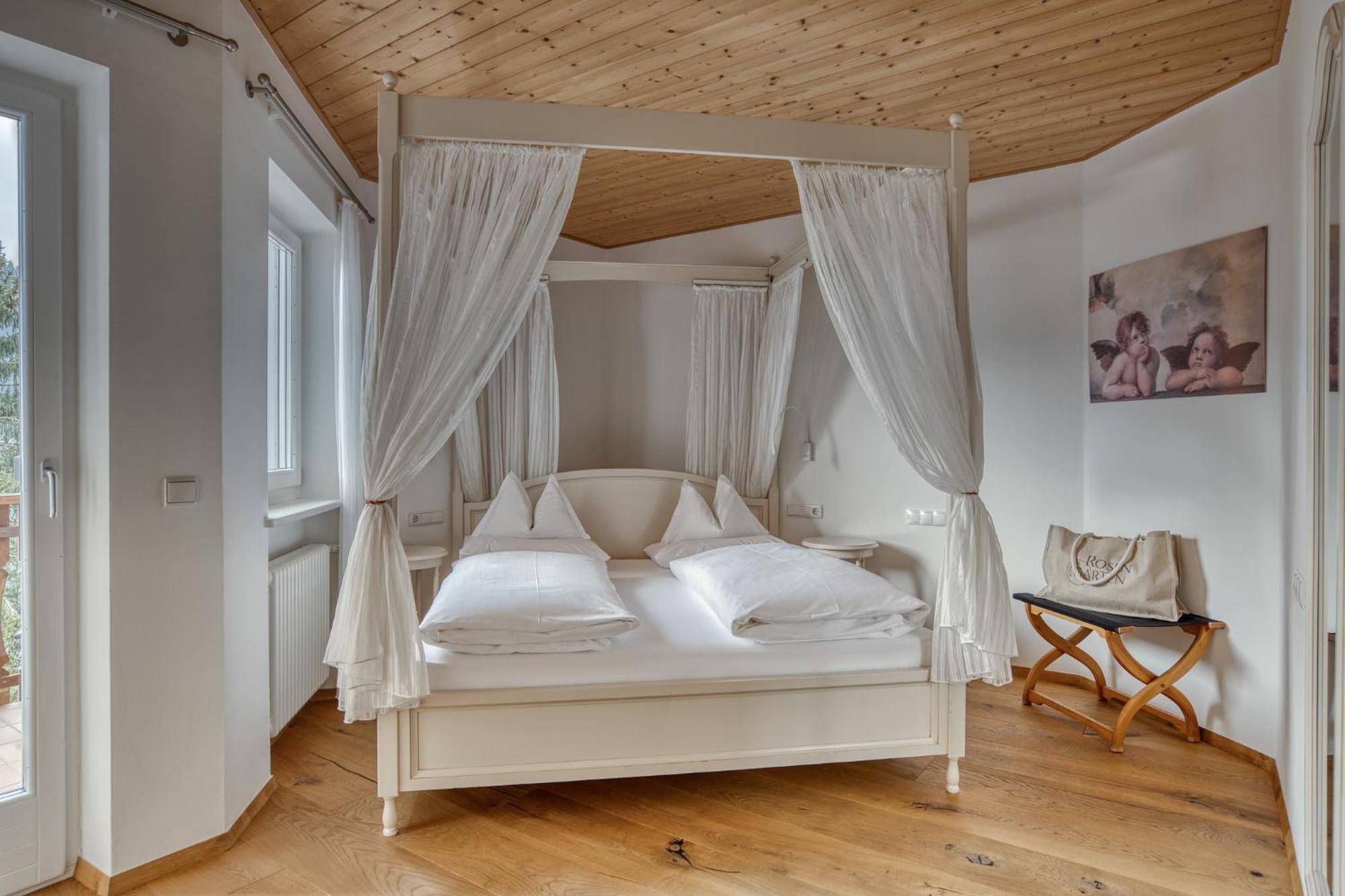 Hotel Berghaus Rosengarten Nova Levante Quarto foto